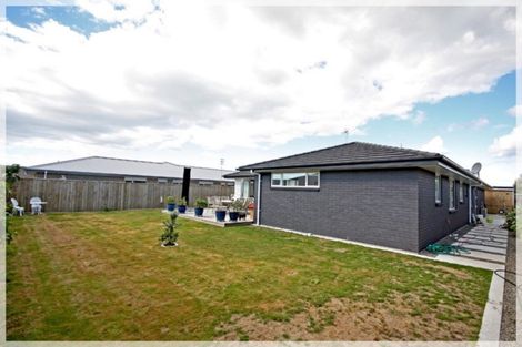 Photo of property in 9 Story Street, Foxton Beach, Foxton, 4815