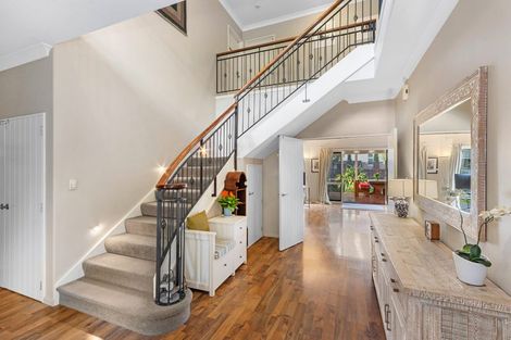 Photo of property in 137 Centaurus Road, Saint Martins, Christchurch, 8022