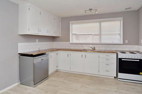 Photo of property in 1/5 James Condon Place, Redwood, Christchurch, 8051