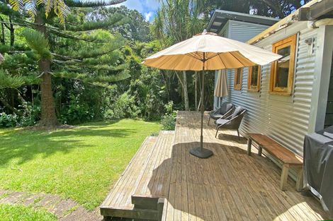 Photo of property in 9 Cotterell Street, Leigh, 0985