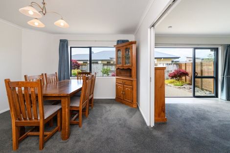 Photo of property in 5 Daniel Place, Kelvin Grove, Palmerston North, 4414