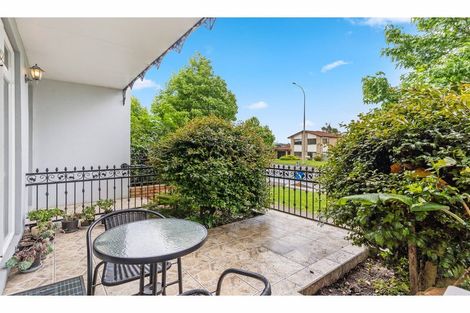 Photo of property in 4/126 Stancombe Road, Flat Bush, Auckland, 2016