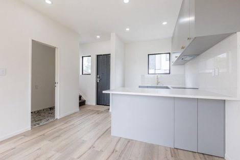 Photo of property in 7/77 Glenmore Road, Sunnyhills, Auckland, 2010