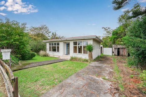 Photo of property in 10 Wairere Grove, Paraparaumu, 5032