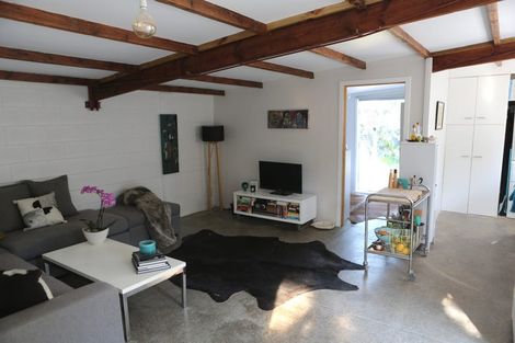 Photo of property in 124 North Shore Road, Eskdale, Napier, 4182