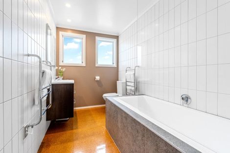 Photo of property in 2 Motu Street, Saint Clair, Dunedin, 9012