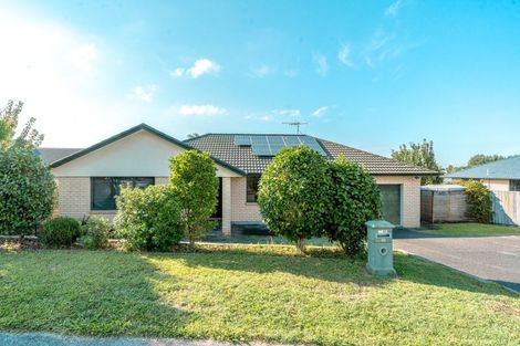 Photo of property in 98 Rototuna Road, Rototuna, Hamilton, 3210
