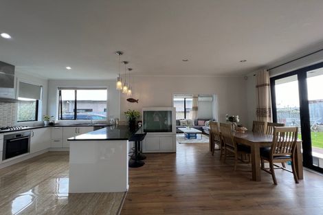 Photo of property in 32 Sirius Crescent, Rototuna North, Hamilton, 3210