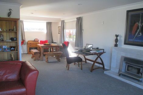 Photo of property in 30 Manor Drive, Stokes Valley, Lower Hutt, 5019