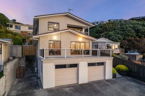 Photo of property in 168 Saint Andrews Road, Plimmerton, Porirua, 5026