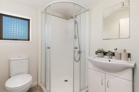 Photo of property in 2/117a Prestons Road, Redwood, Christchurch, 8051