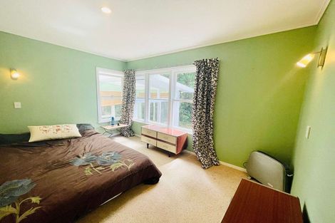 Photo of property in 163 Scenic Drive, Titirangi, Auckland, 0604