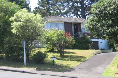 Photo of property in 50 Easton Park Parade, Glenfield, Auckland, 0629