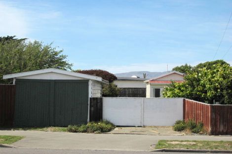 Photo of property in 15 Bridge Street, New Brighton, Christchurch, 8062