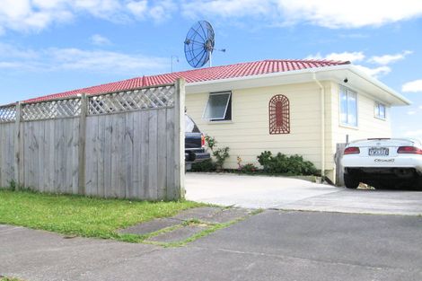 Photo of property in 52 Alabaster Drive, Papatoetoe, Auckland, 2025