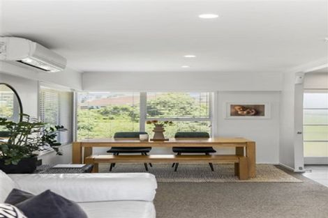 Photo of property in 3/9 Roberts Avenue, Bayswater, Auckland, 0622