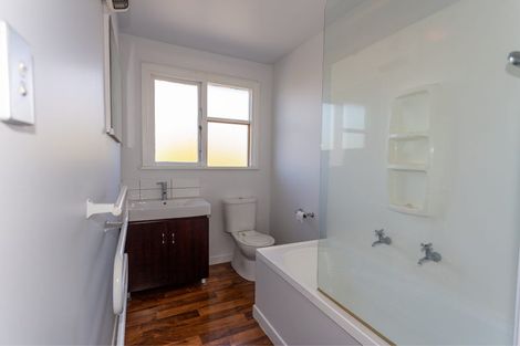 Photo of property in 32 Vagues Road, Northcote, Christchurch, 8052