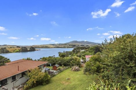 Photo of property in 15 Point Street, Raglan, 3225