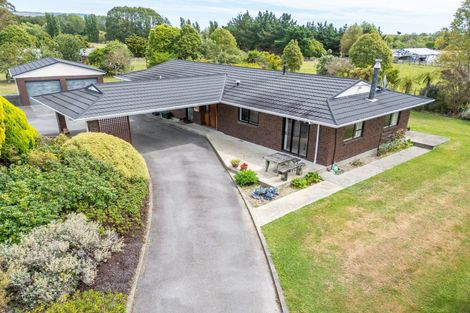 Photo of property in 185 Waitohu Valley Road, Otaki, 5583