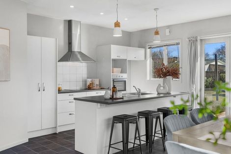 Photo of property in 5 Nortons Road, Avonhead, Christchurch, 8042