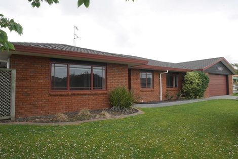 Photo of property in 4 Glen Loch Place, Paraparaumu, 5032