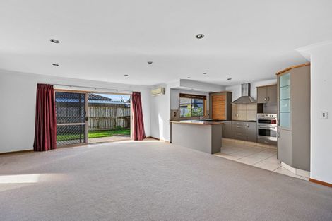 Photo of property in 5 Shire Place, Papamoa Beach, Papamoa, 3118