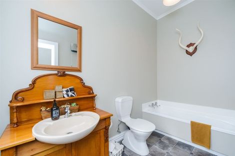 Photo of property in 104 Sherwill Street West, Feilding, 4702