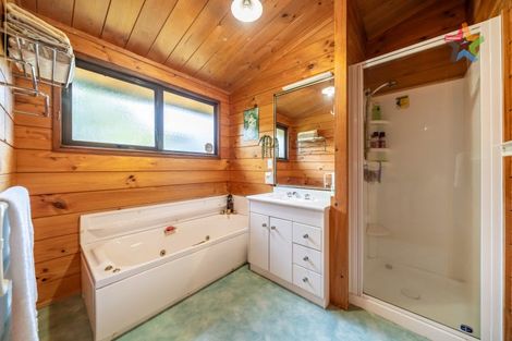 Photo of property in 3 Seymour Grove, Kingsley Heights, Upper Hutt, 5018