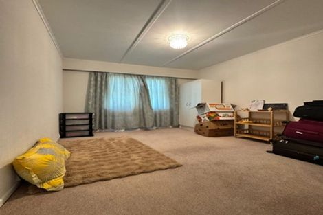 Photo of property in 17 Kayes Road, Pukekohe, 2120