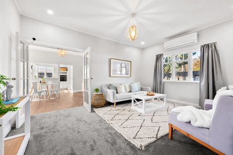 Photo of property in 5 York Street, Moera, Lower Hutt, 5010