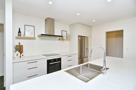 Photo of property in 5 Vittoria Lane, Pegasus, 7612