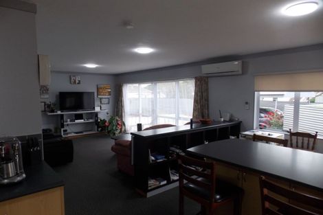 Photo of property in 4 Warwick Place, Awapuni, Palmerston North, 4412