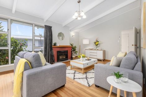 Photo of property in 12 Hollis Road, Paraparaumu Beach, Paraparaumu, 5032