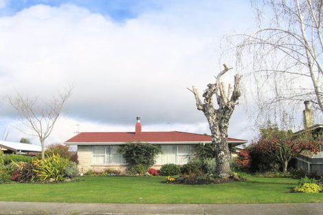 Photo of property in 15 Folkestone Drive, Flaxmere, Hastings, 4120