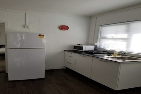 Photo of property in 1/40 Aberdeen Road, Campbells Bay, Auckland, 0620