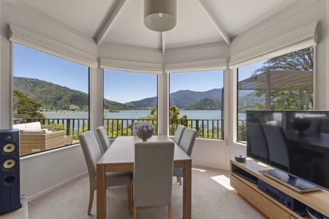Photo of property in 253 Queen Charlotte Drive, Havelock, Picton, 7281