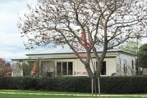 Photo of property in 66 Ferry Road, Clive, 4102