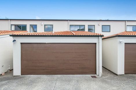 Photo of property in 16/270 Sunset Road, Windsor Park, Auckland, 0632