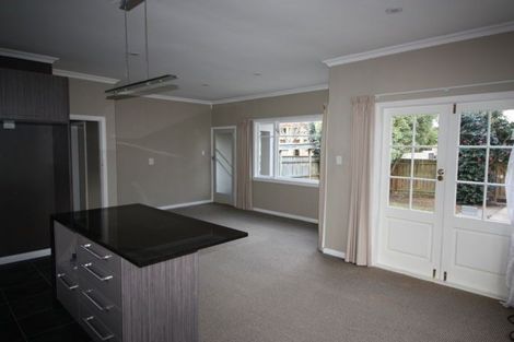 Photo of property in 12 Montgomery Terrace, Hokowhitu, Palmerston North, 4410
