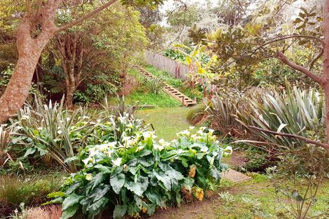 Photo of property in 46 Bays Road, Orere Point, Papakura, 2585