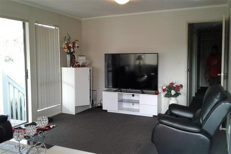 Photo of property in 8 Josie Lane, Manurewa, Auckland, 2102