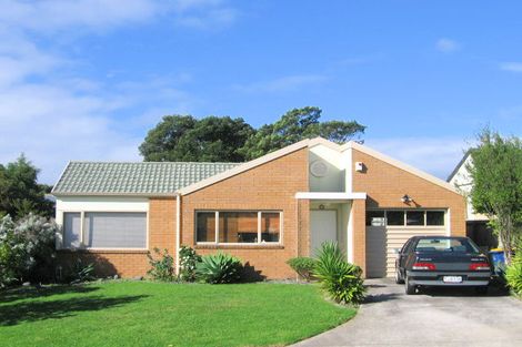 Photo of property in 17 Blueridge Close, Sunnyvale, Auckland, 0612