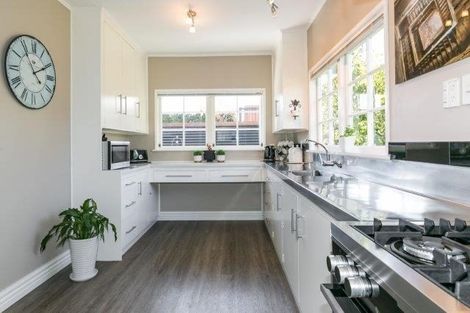 Photo of property in 18 Greenwood Road, Havelock North, 4130