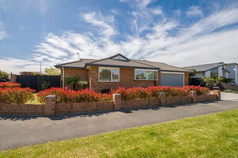 Photo of property in 14 Rue De La Mare, Parklands, Christchurch, 8083