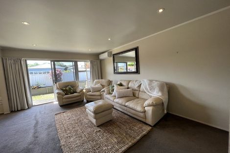 Photo of property in 2/81 Gribblehirst Road, Sandringham, Auckland, 1025