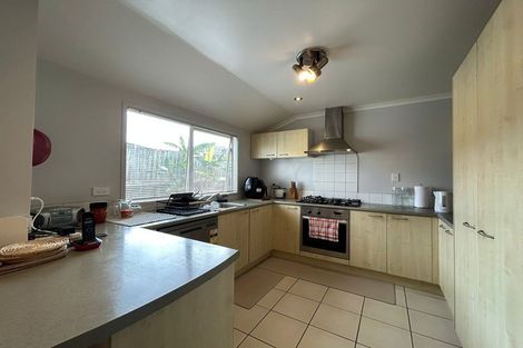 Photo of property in 5 Fitchburg Place, Mangere, Auckland, 2022