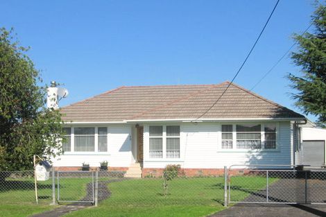 Photo of property in 40 Smythe Road, Henderson, Auckland, 0612
