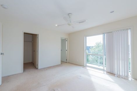 Photo of property in 7/78 Fernhill Way, Oteha, Auckland, 0632