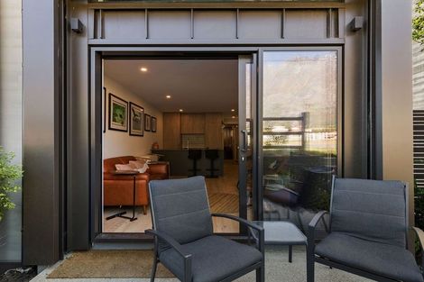 Photo of property in 33 Ryan Loop, Jacks Point, 9371