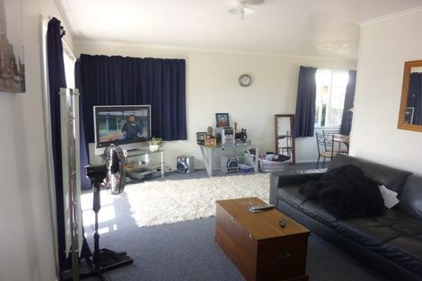 Photo of property in 20 Geordie Street, Henderson, Auckland, 0612